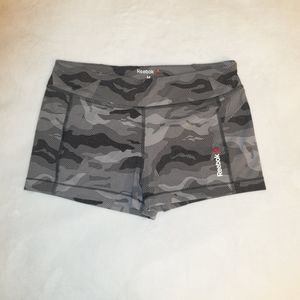 Reebok women's crossfit chase solid booty shorts